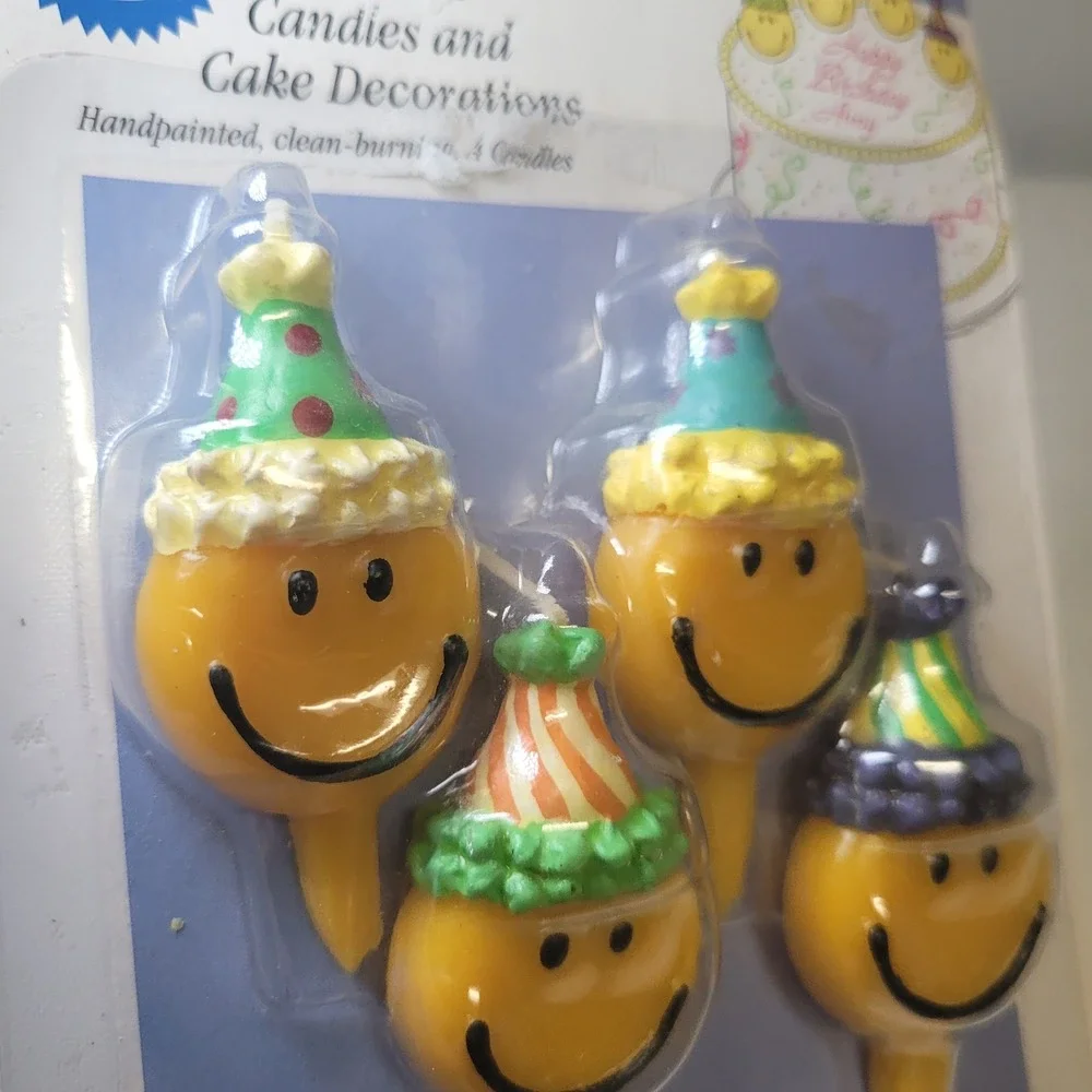 Wilton Smiley Face Birthday Cake Candles Handpainted Party Decorations 4 Count‎